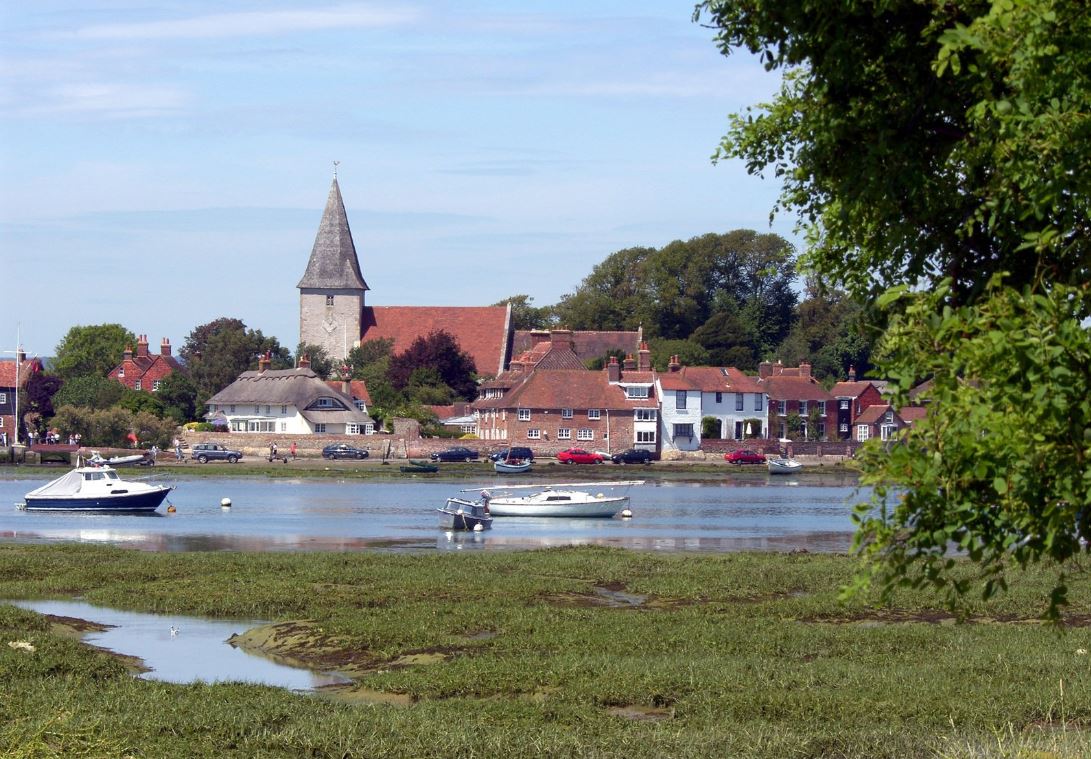 Dylan Thomas yn Bosham, gorllewin Sussex